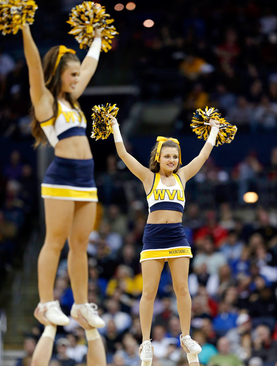 West-Virginia-cheerleaders-AP713859623170_7.jpg
