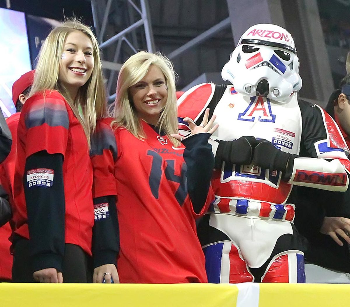 U_Arizona_Superfans-BY4_3115.jpg