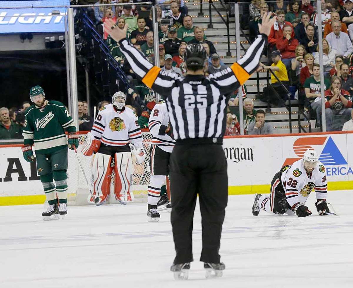 blackhawks-10-AP-Ann-Heisenfelt.jpg