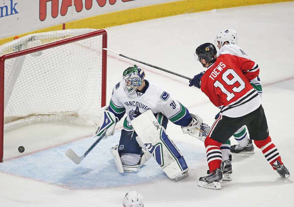 blackhawks-8-Jonathan-Daniel.jpg
