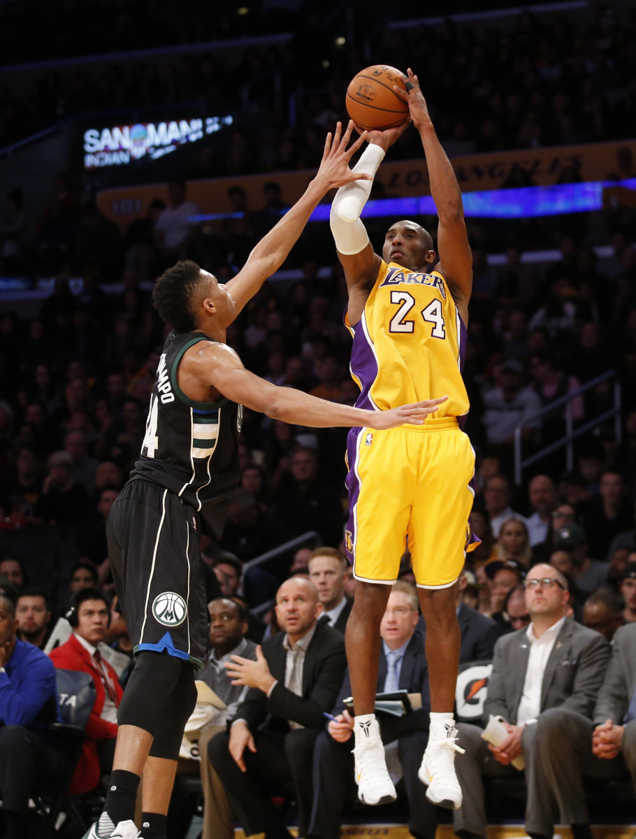Kobe Bryant scores 22, leads Lakers' 11395 rout of Bucks Sports