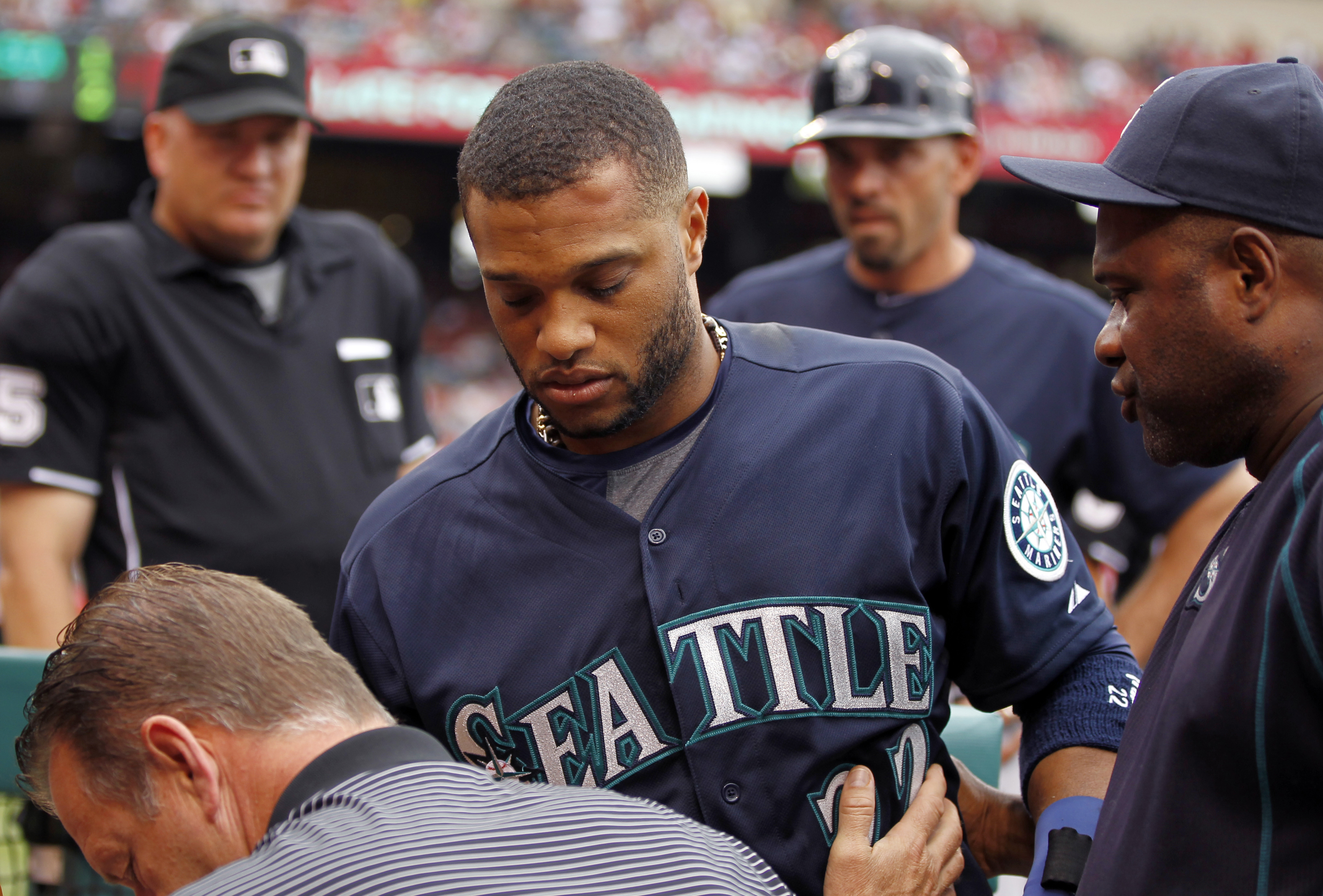 Mariners star Cano injured by warmup ball, Angels win 42 Sports