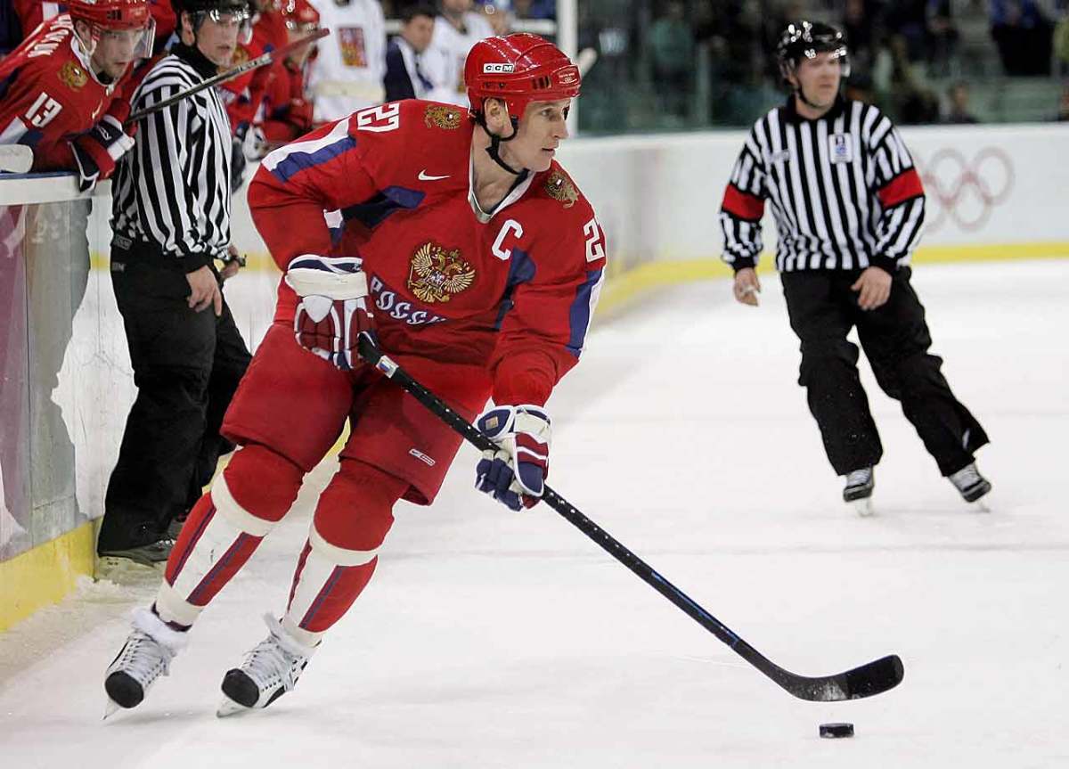 Russian professional hockey player Sergei Fedorov of the Detroit Red  News Photo - Getty Images