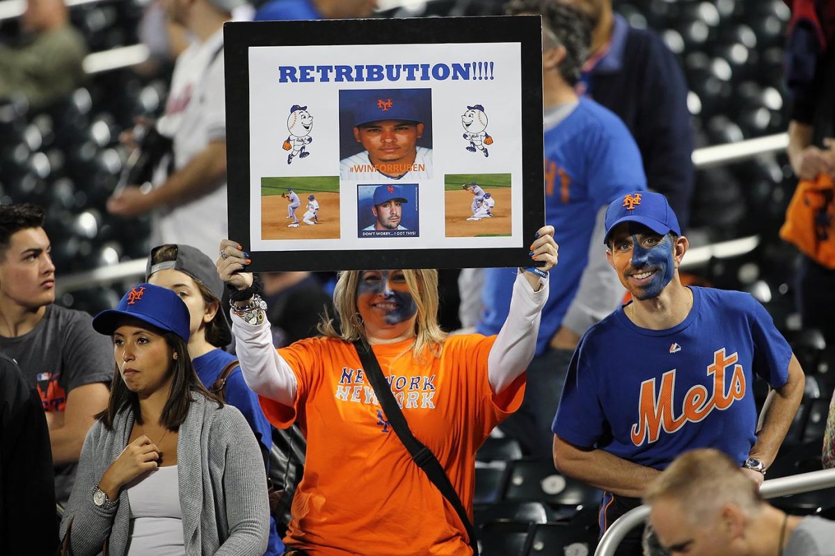 New-York-Mets-fans-X160031_TK1_0258.jpg