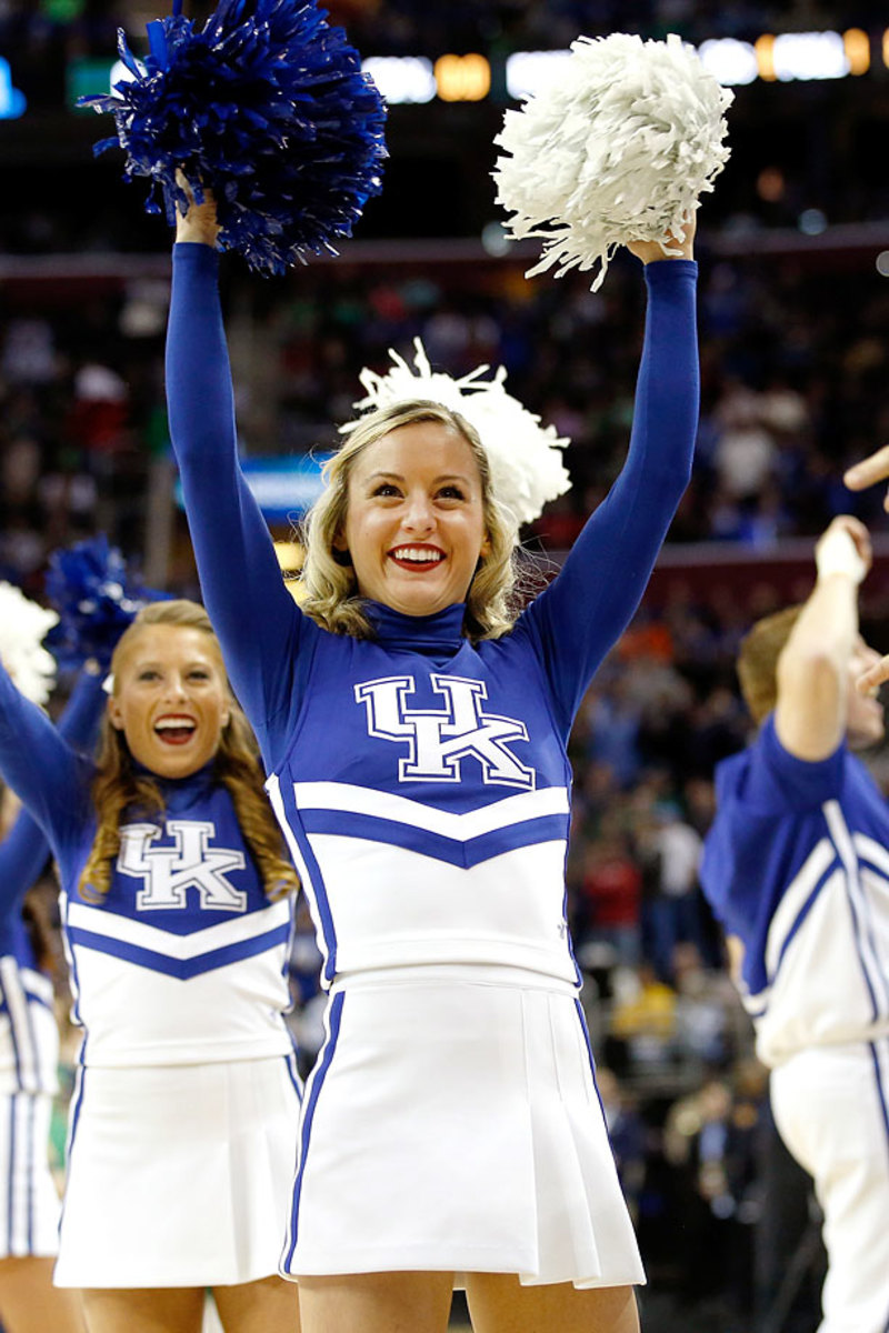 Kentucky-cheerleaders-467951702.jpg