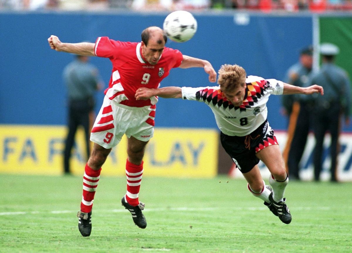 1994-iordan-letchkov-header-goal.jpg