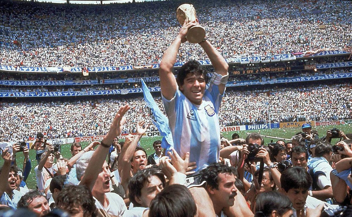1986-maradona-trophy.jpg