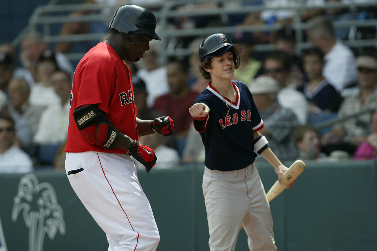 David Ortiz on Sports Illustrated cover as Red Sox seek clincher