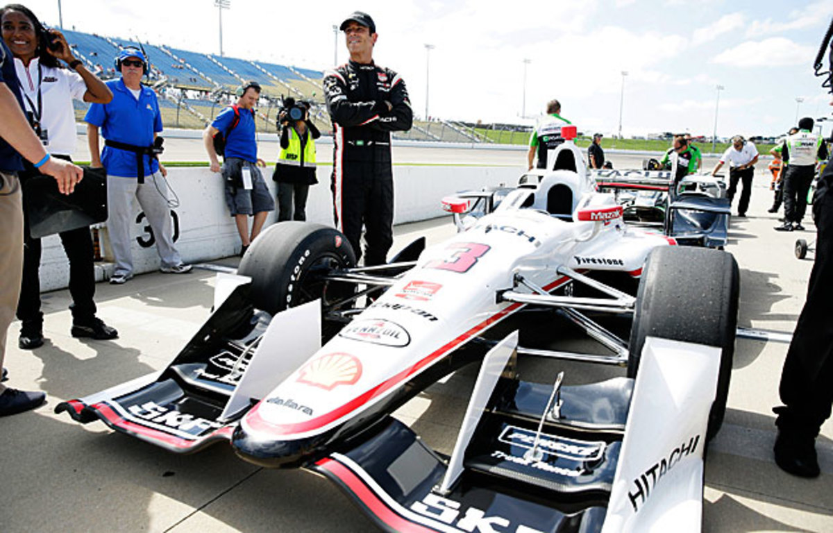 helio-castroneves-iowa-pit-AP-Charlie-Neibergall.jpg