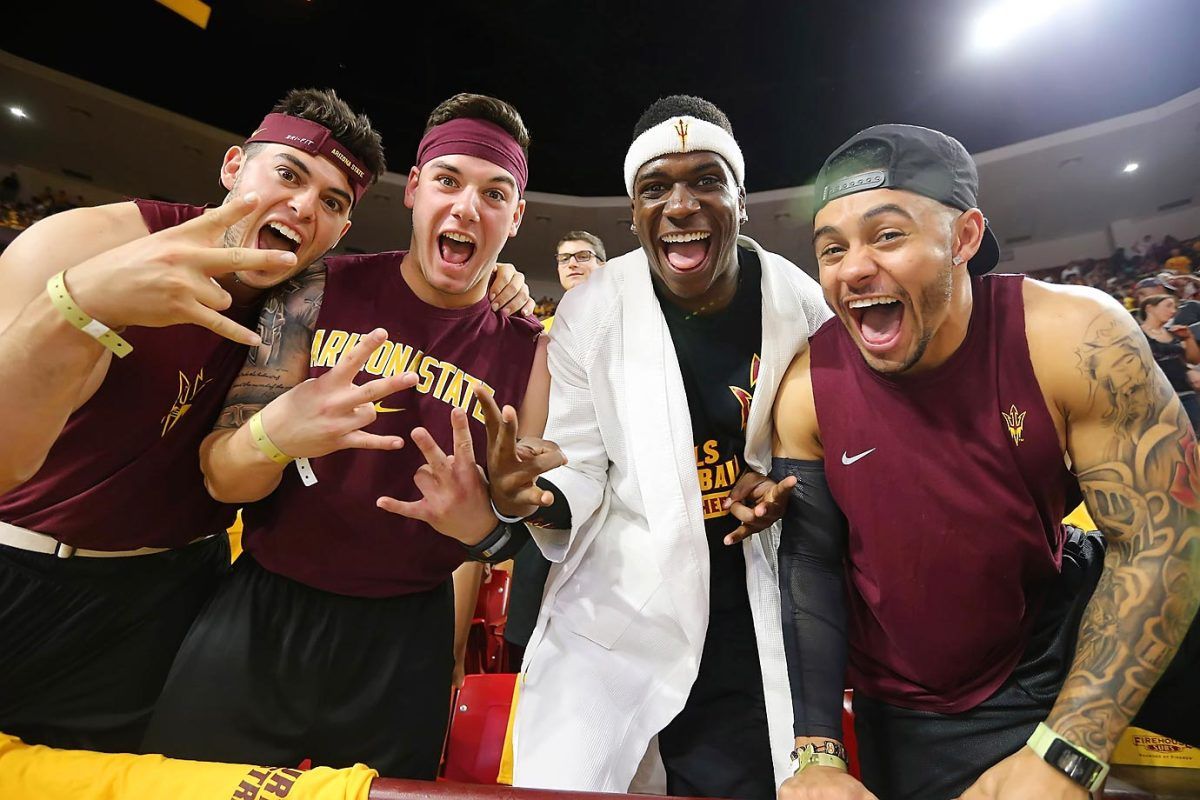 Arizona_State_Superfans-YDX_1596.jpg