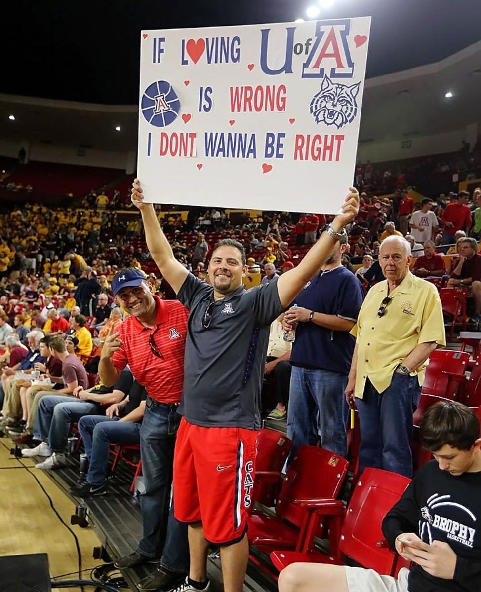 U_Arizona_Superfans-YDX_1544.jpg