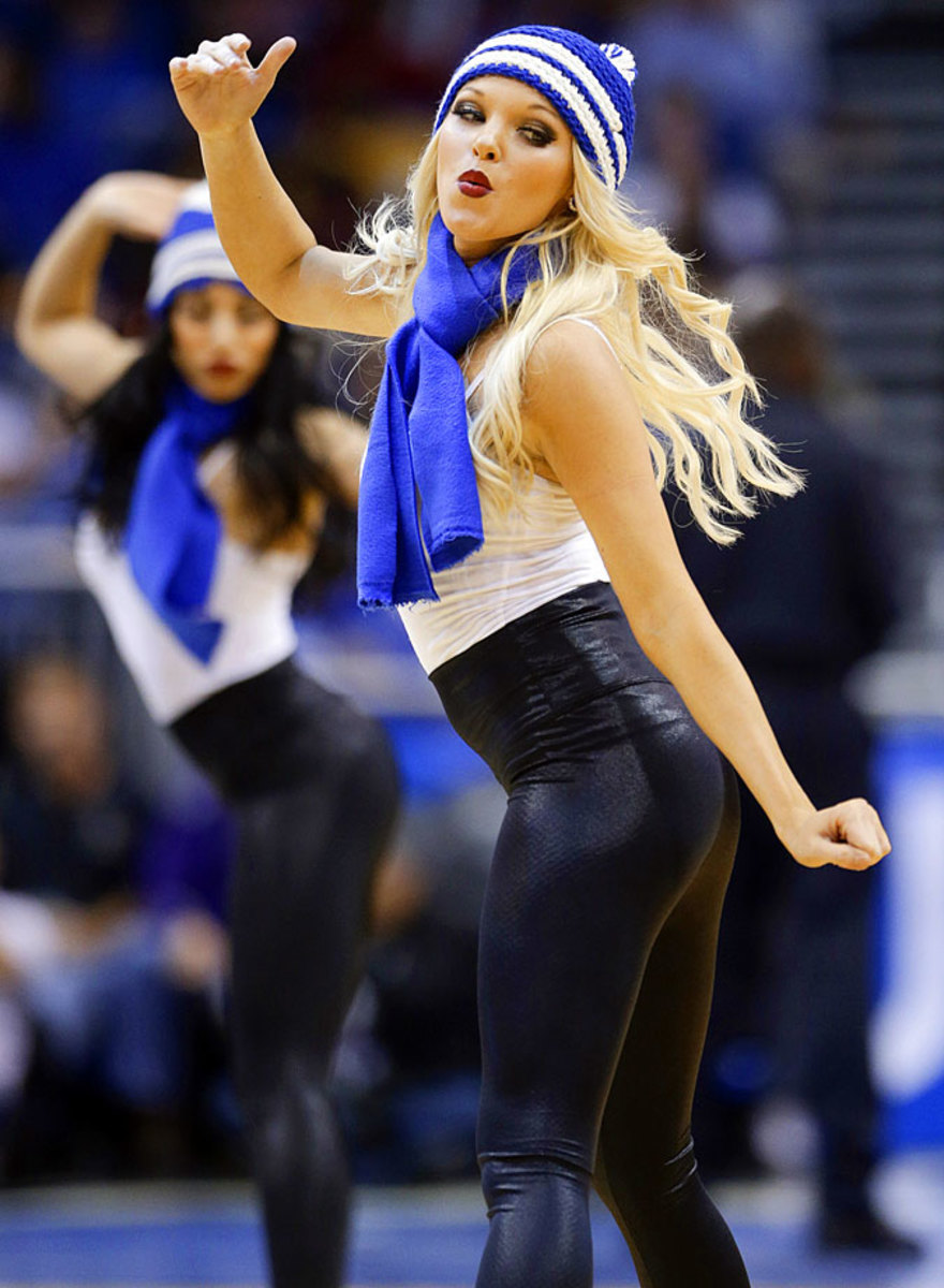Orlando-Magic-Dancers-c7bfc374e76840188d02e679f93cd6c5-0.jpg