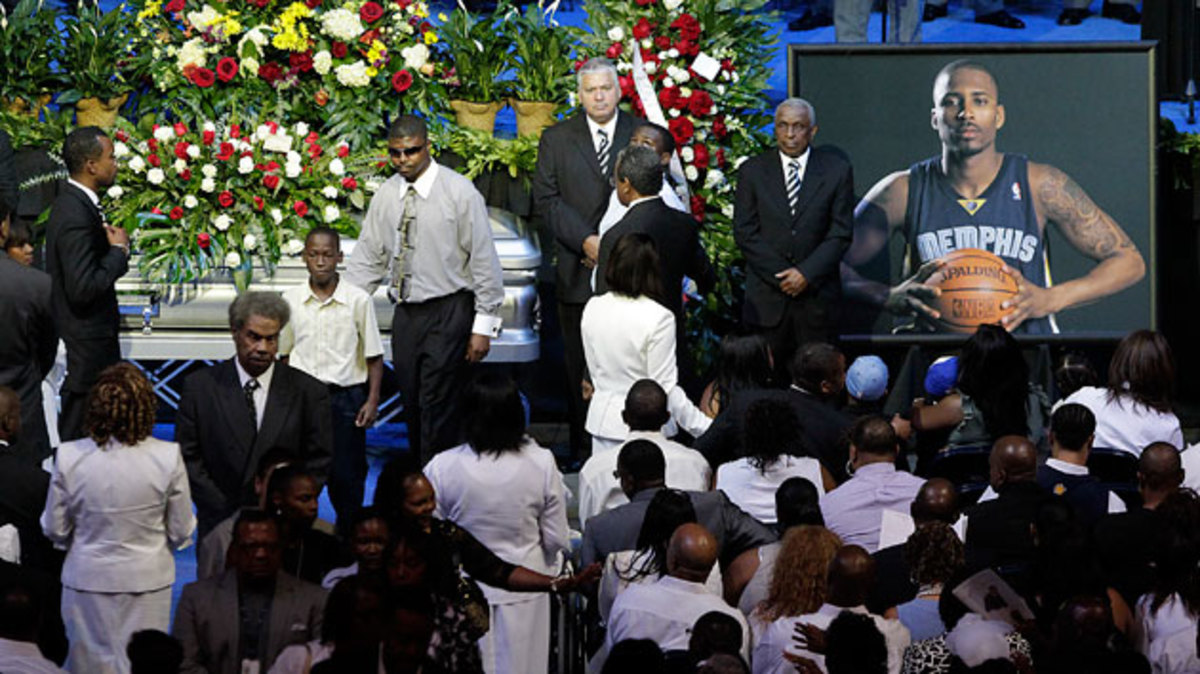 lorenzen-wright-funeral.jpg