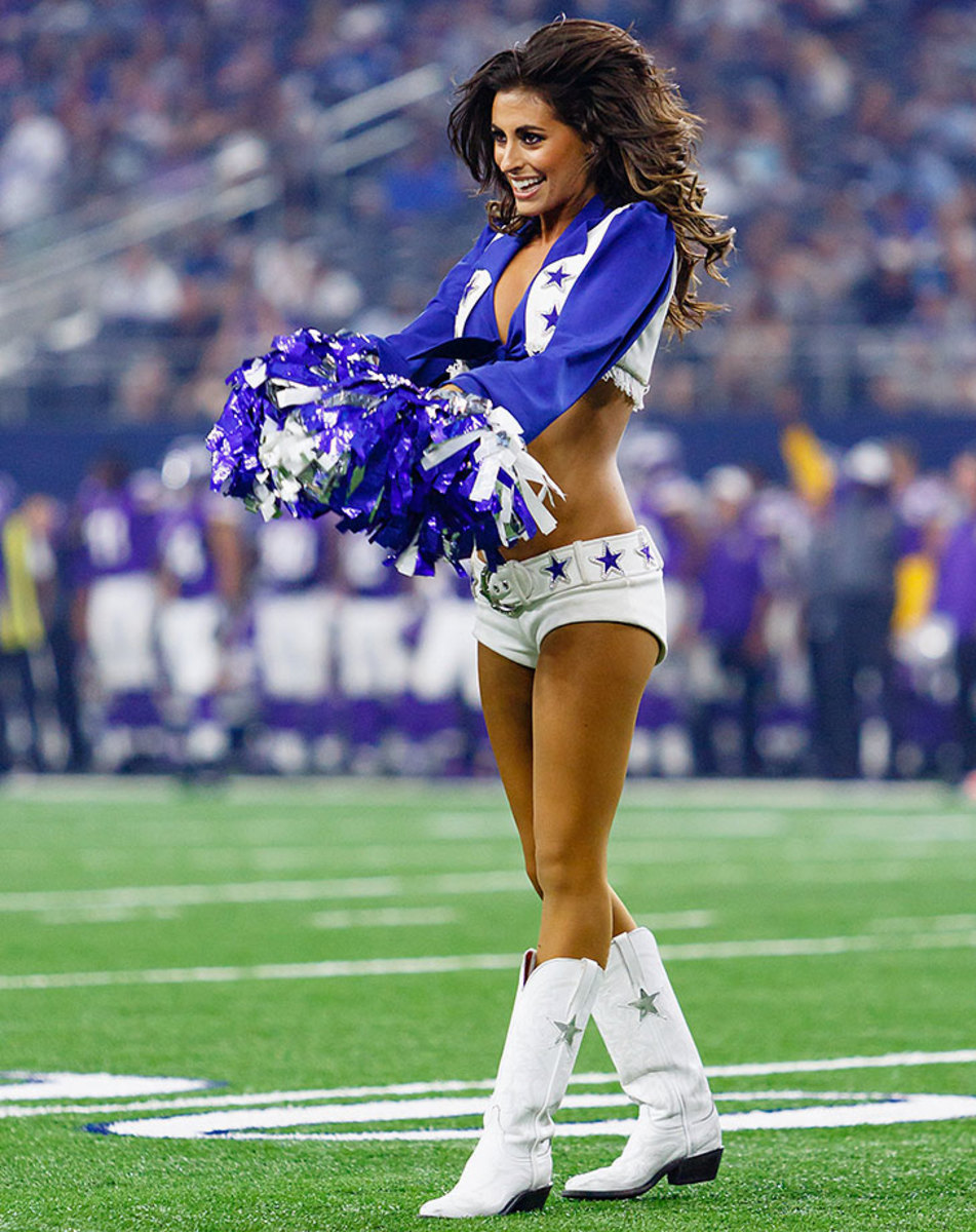 Dallas-Cowboys-cheerleaders-CEY1508291160_Vikings_AT_Cowboys.jpg