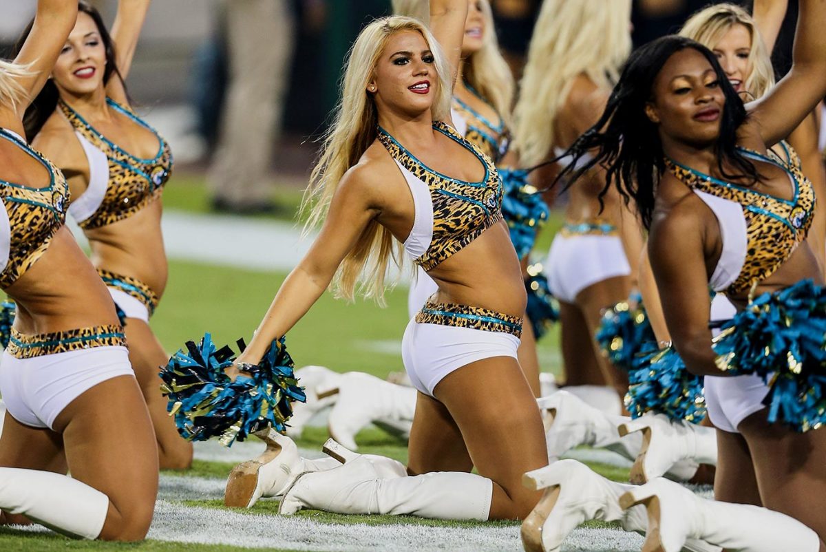 Jacksonville-Jaguars-ROAR-cheerleaders-DFH1503201554_NFL_Jaguars_vs_Lions.jpg