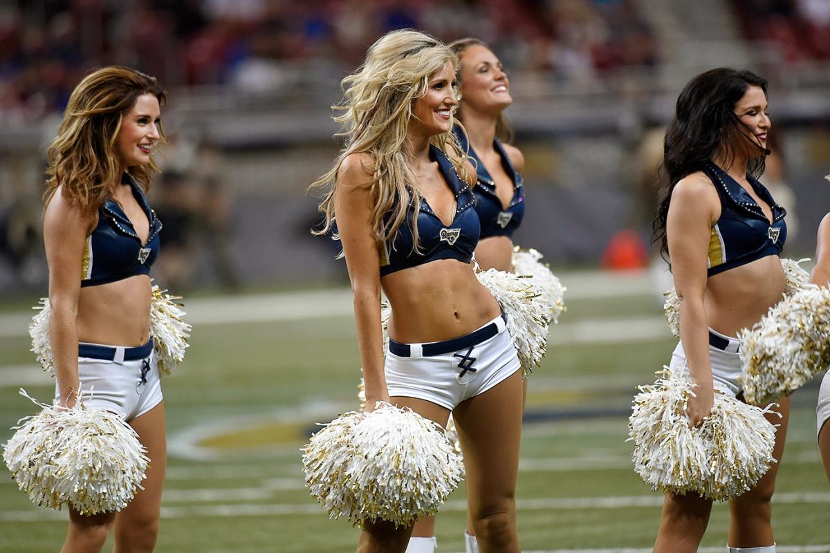St-Louis-Rams-cheerleaders-AP_125574577273.jpg