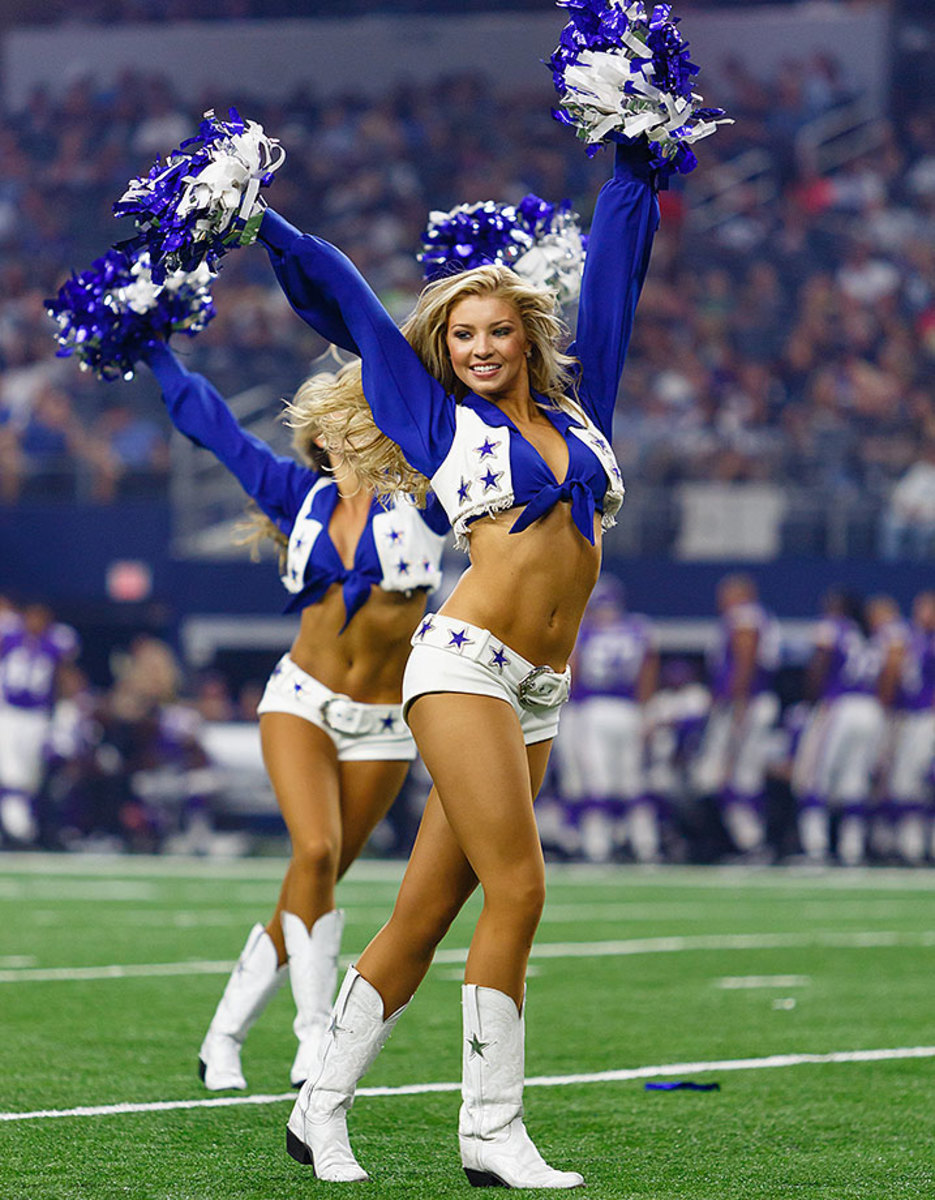 Dallas-Cowboys-cheerleaders-CEY1508291166_Vikings_AT_Cowboys.jpg