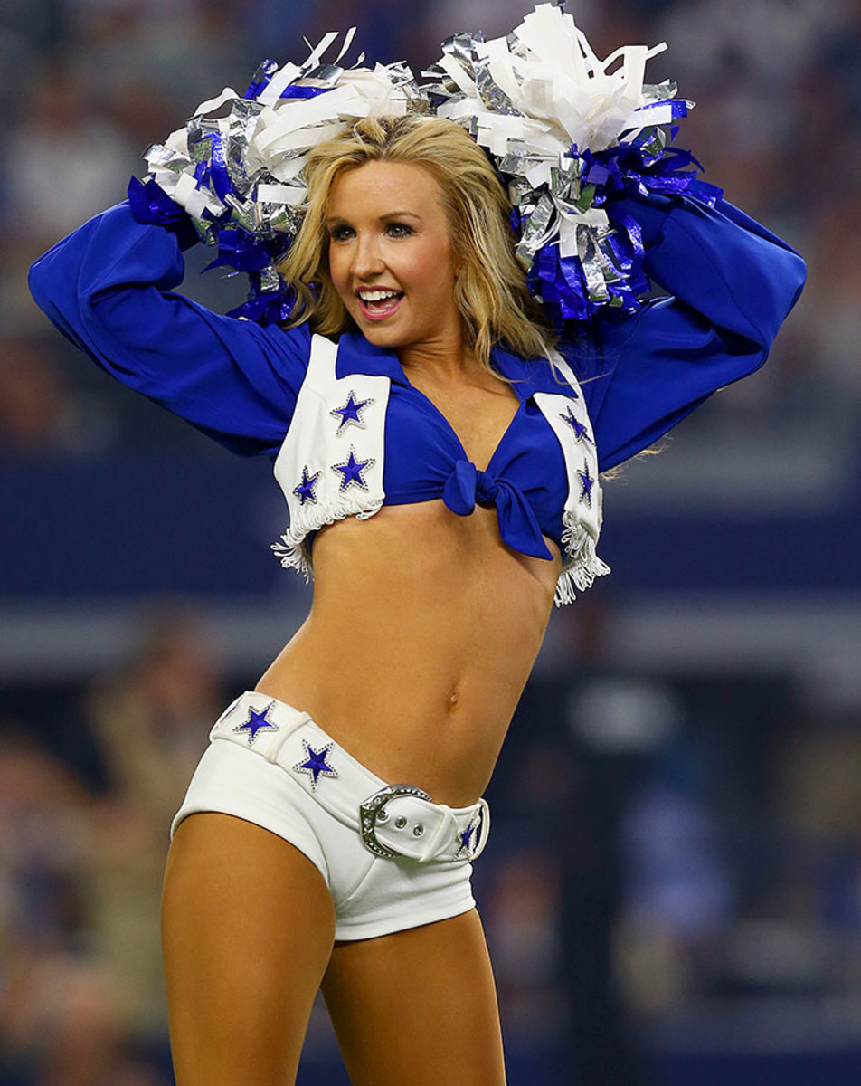 Dallas-Cowboys-cheerleaders-GettyImages-486080758_master.jpg