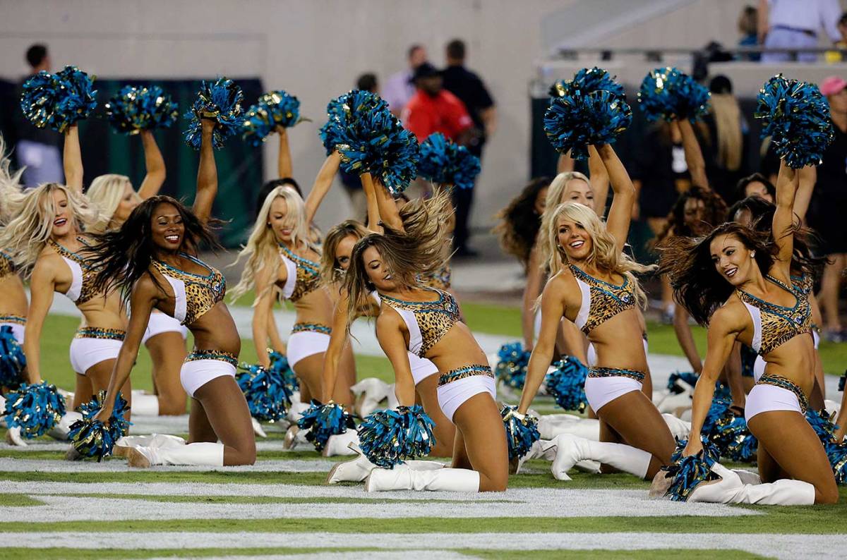 Jacksonville-Jaguars-ROAR-cheerleaders-AP_431352623958.jpg
