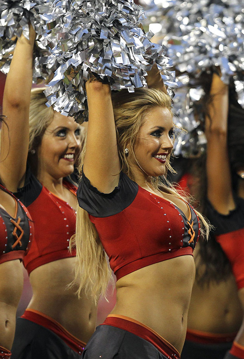 Tampa-Bay-Buccaneers-cheerleaders-CCX08292015_0641_CLV_v_TBB.jpg