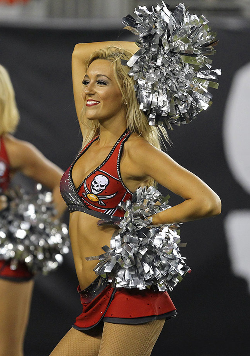 Tampa-Bay-Buccaneers-cheerleaders-CCX08292015_1421_CLV_v_TBB.jpg
