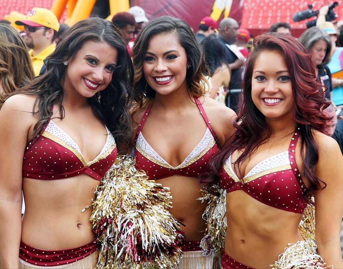redskins-cheerleaders_5194A.jpg