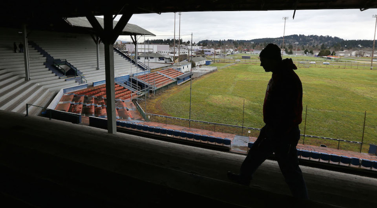 Civic Stadium fire Eugene building on national register burns down(02)