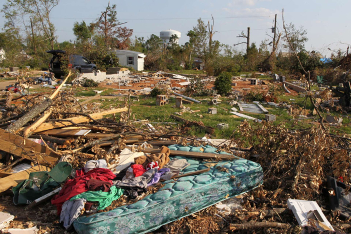 tsucaloosa-tornado-aftermath.jpg