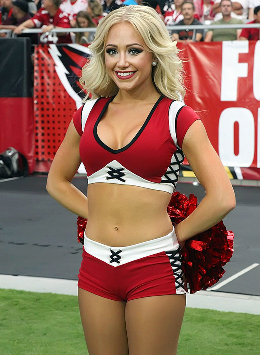 Arizona-Cardinals-cheerleaders-AZ_Cards_Cheer-092715-Y4P_2261.jpg