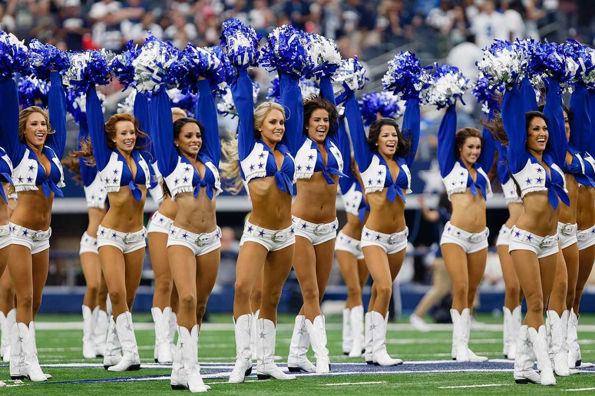 Dallas-Cowboys-cheerleaders-CEY150927263_Falcons_AT_Cowboys.jpg