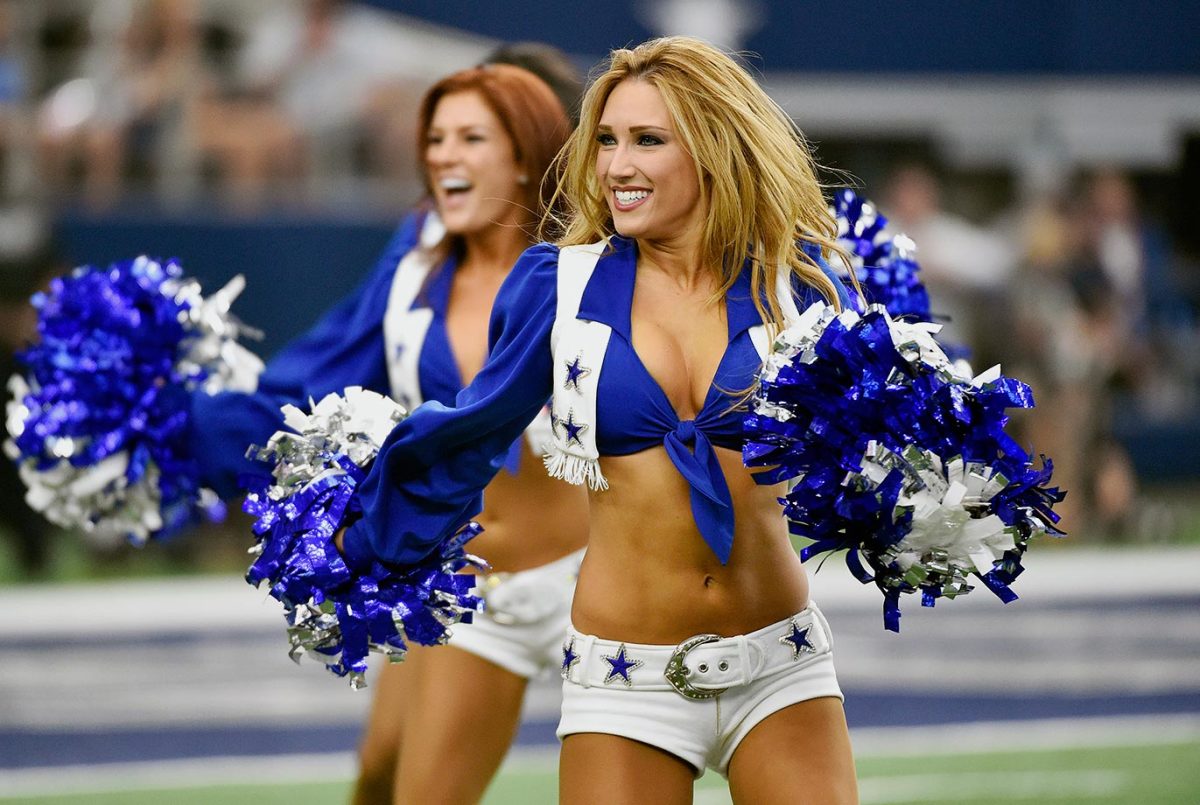 Dallas-Cowboys-cheerleaders-AP_86285385840.jpg