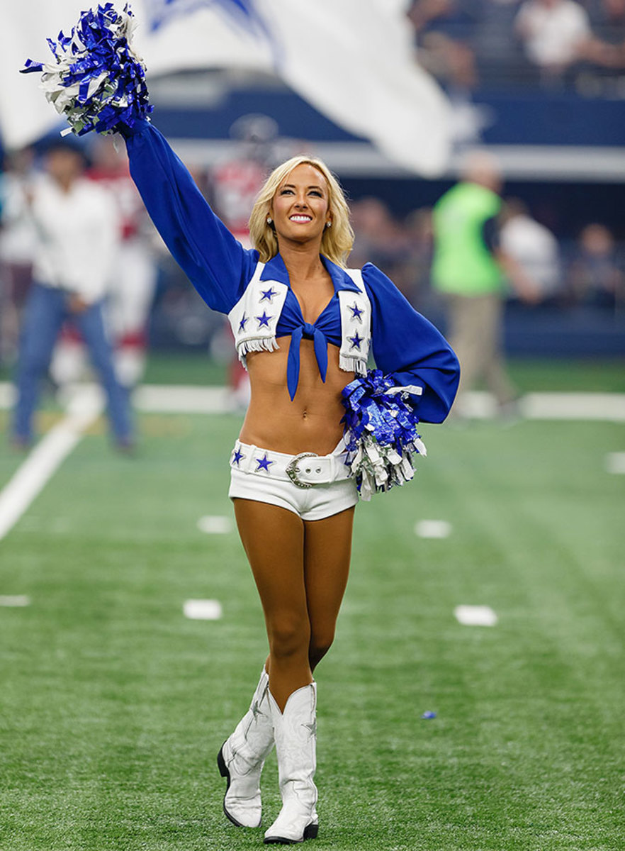 Dallas-Cowboys-cheerleaders-CEY150927393_Falcons_AT_Cowboys.jpg