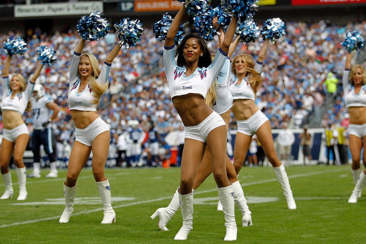 Tennessee-Titans-cheerleaders-DBF2015092714_Colts_at_Titans_9_27_15.jpg