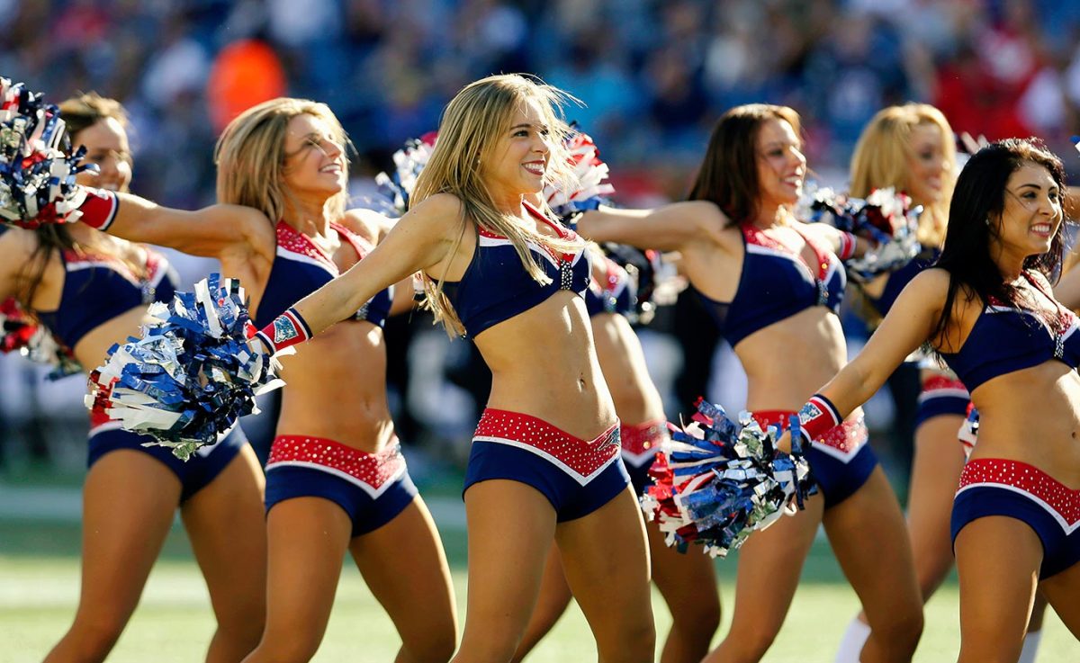 New-England-Patriots-cheerleaders-AP_571872956810.jpg