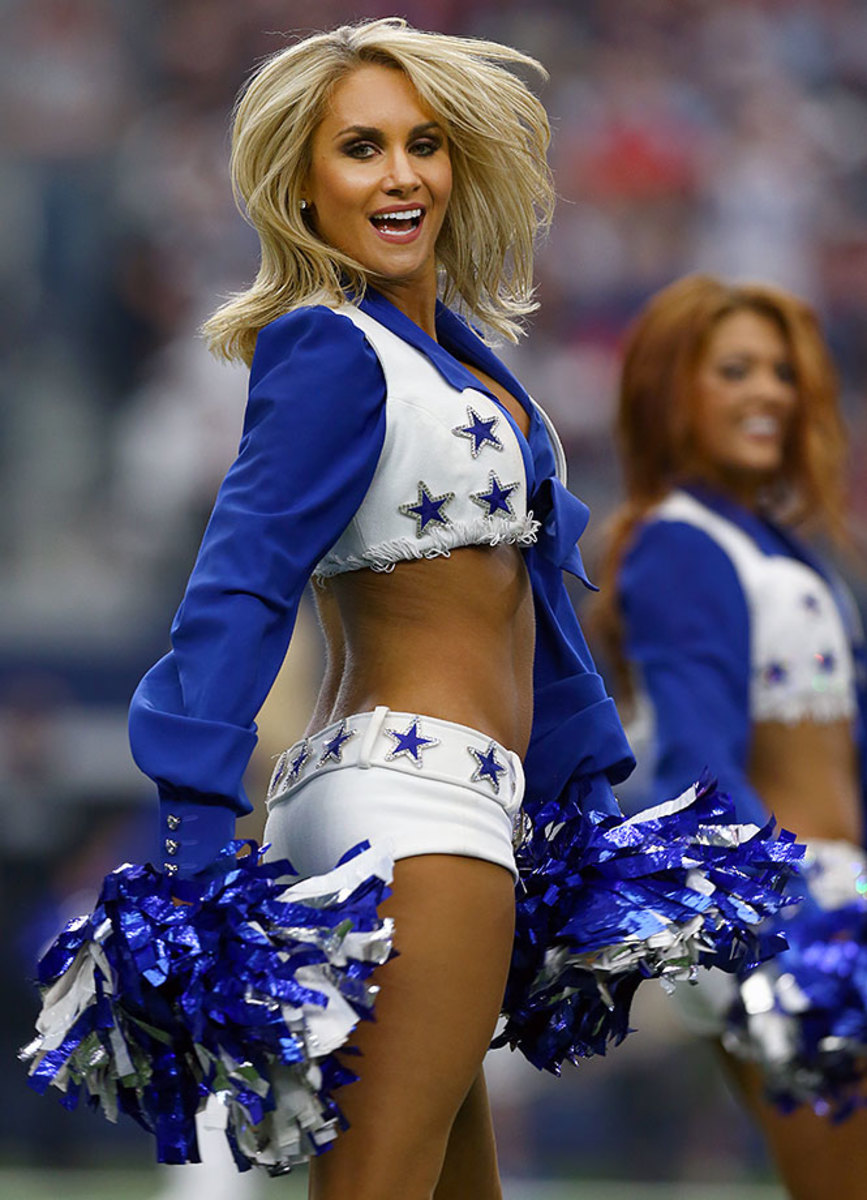 Dallas-Cowboys-cheerleaders-GettyImages-490374836_master.jpg