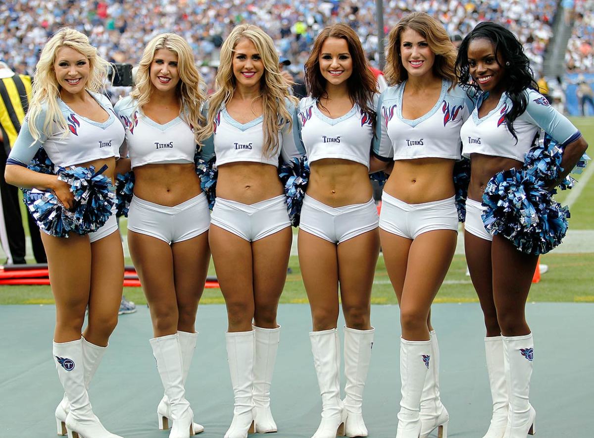 Tennessee-Titans-cheerleaders-DBF2015092715_Colts_at_Titans_9_27_15.jpg