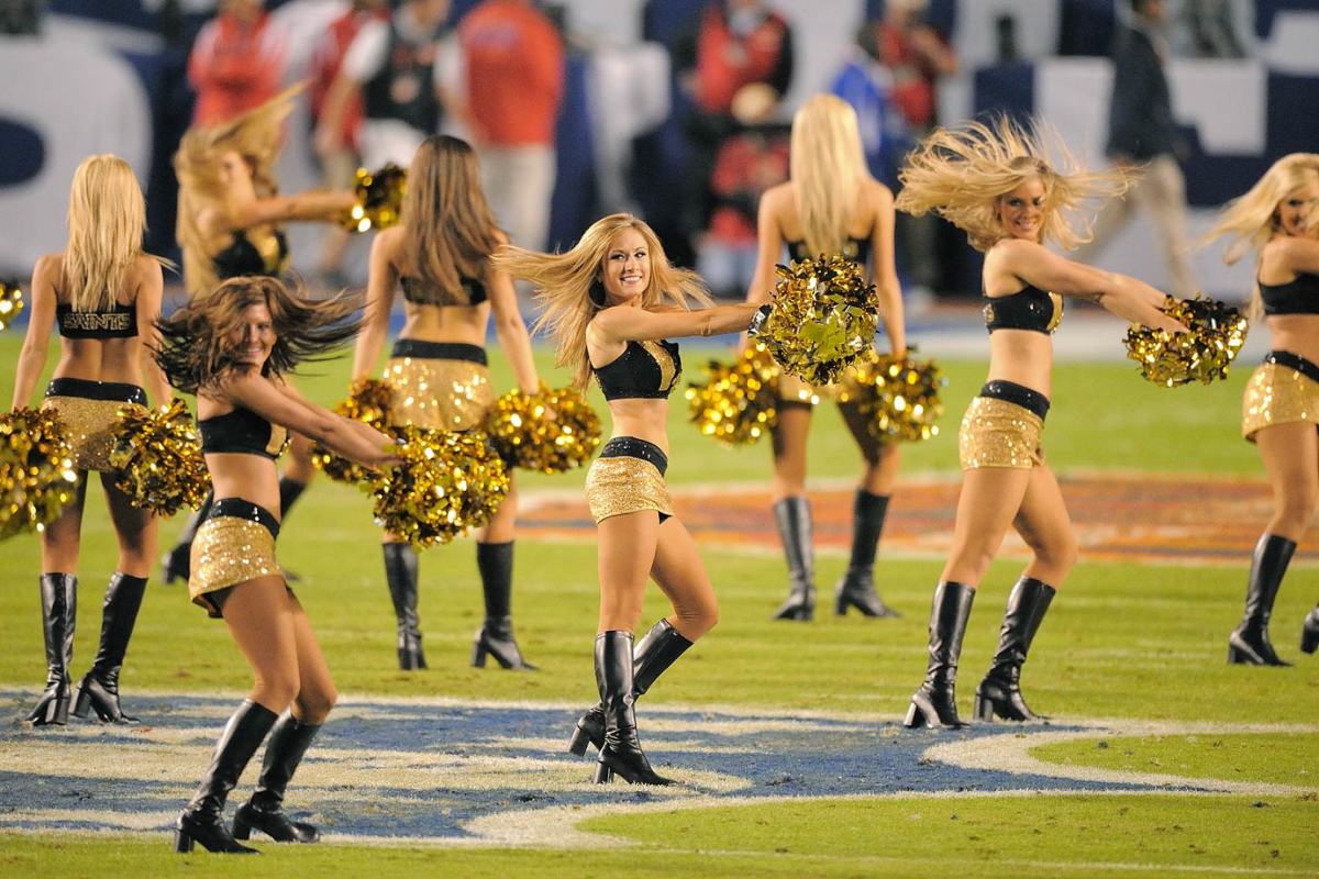 2010-Super-Bowl-XLIV-New-Orleans-Saints-cheerleaders-oprg-5723.jpg