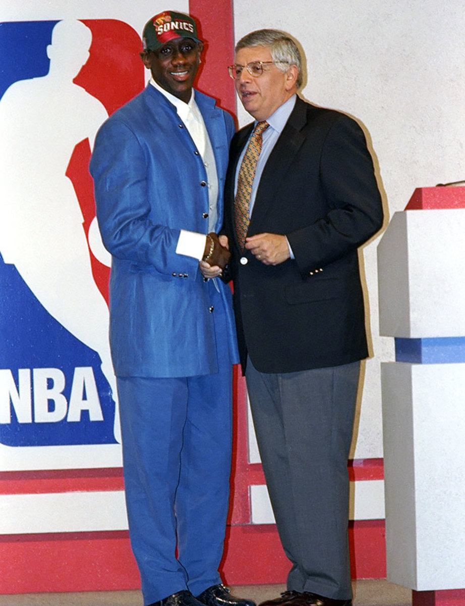 1997-NBA-Draft-Bobby-Jackson.jpg
