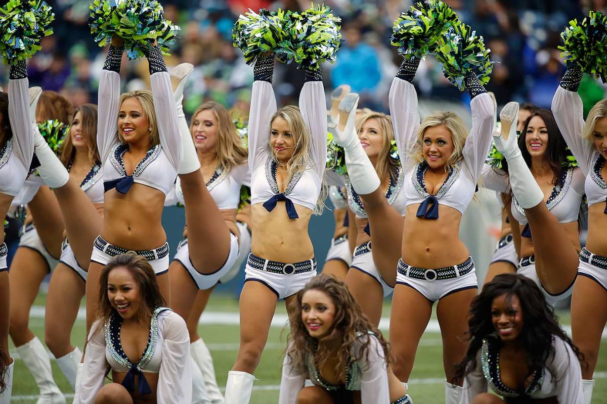 Seattle-Seahawks-Sea-Gals-cheerleaders-AP_427287962432.jpg