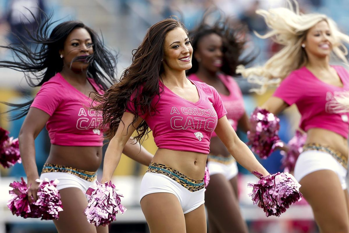 Jacksonville-Jaguars-ROAR-cheerleaders-493287680.jpg