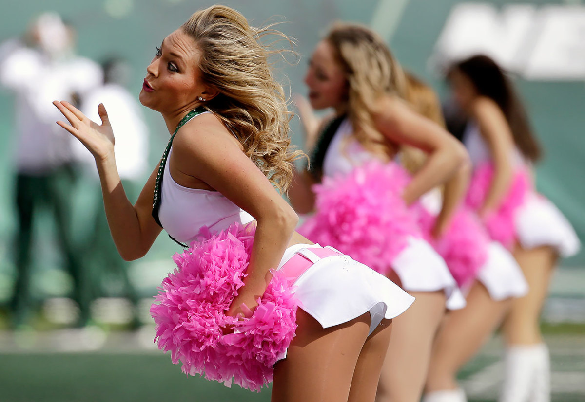 New-York-Jets-Flight-Crew-cheerleaders-AP_611003473647.jpg