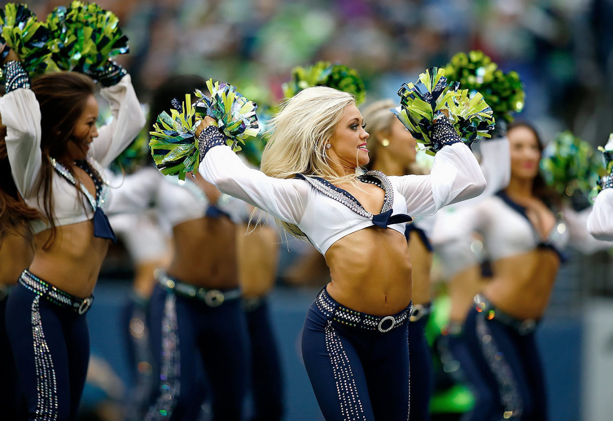 Seattle-Seahawks-Sea-Gals-cheerleaders-493288916.jpg
