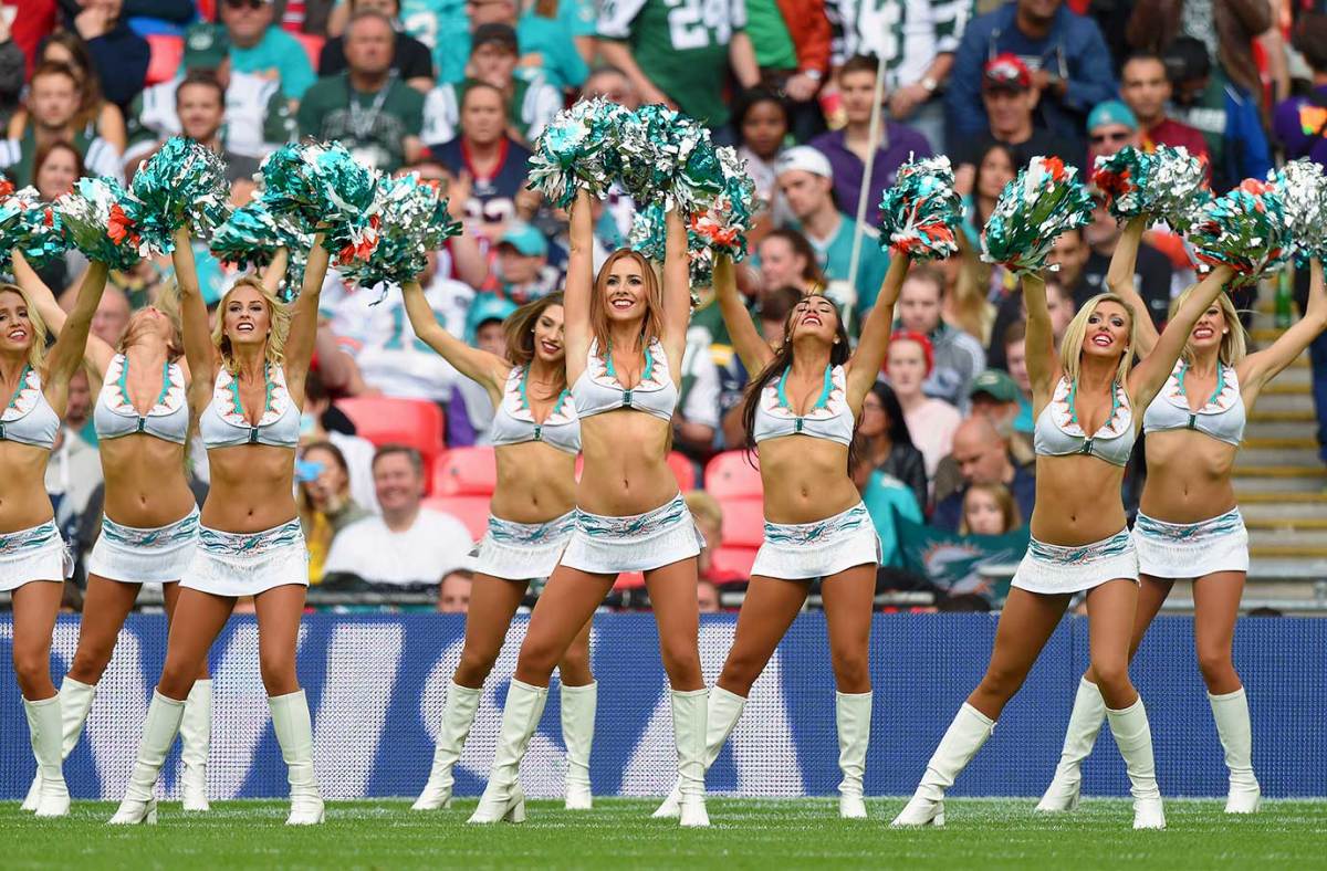 Miami-Dolphins-cheerleaders-GettyImages-491302034_master.jpg