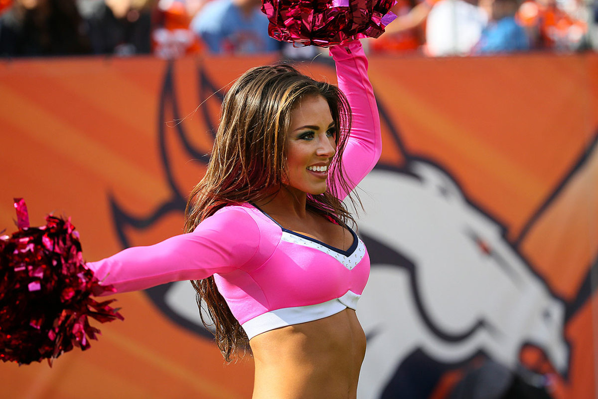 Denver-Broncos-cheerleaders-252151004015_Vikings_at_Broncos.jpg