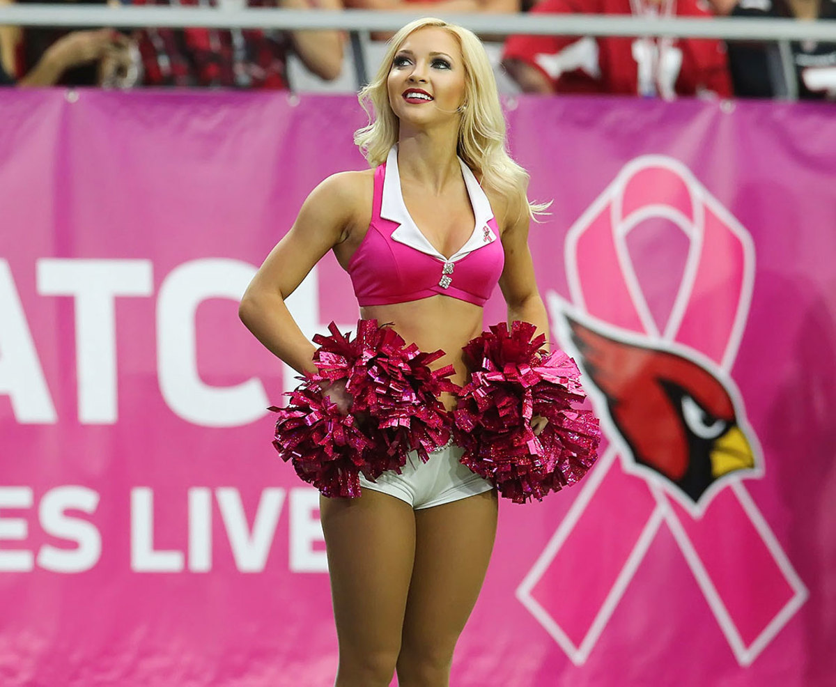 Arizona-Cardinals-cheerleaders-Cards_Cheer_100415-XYP_8159.jpg