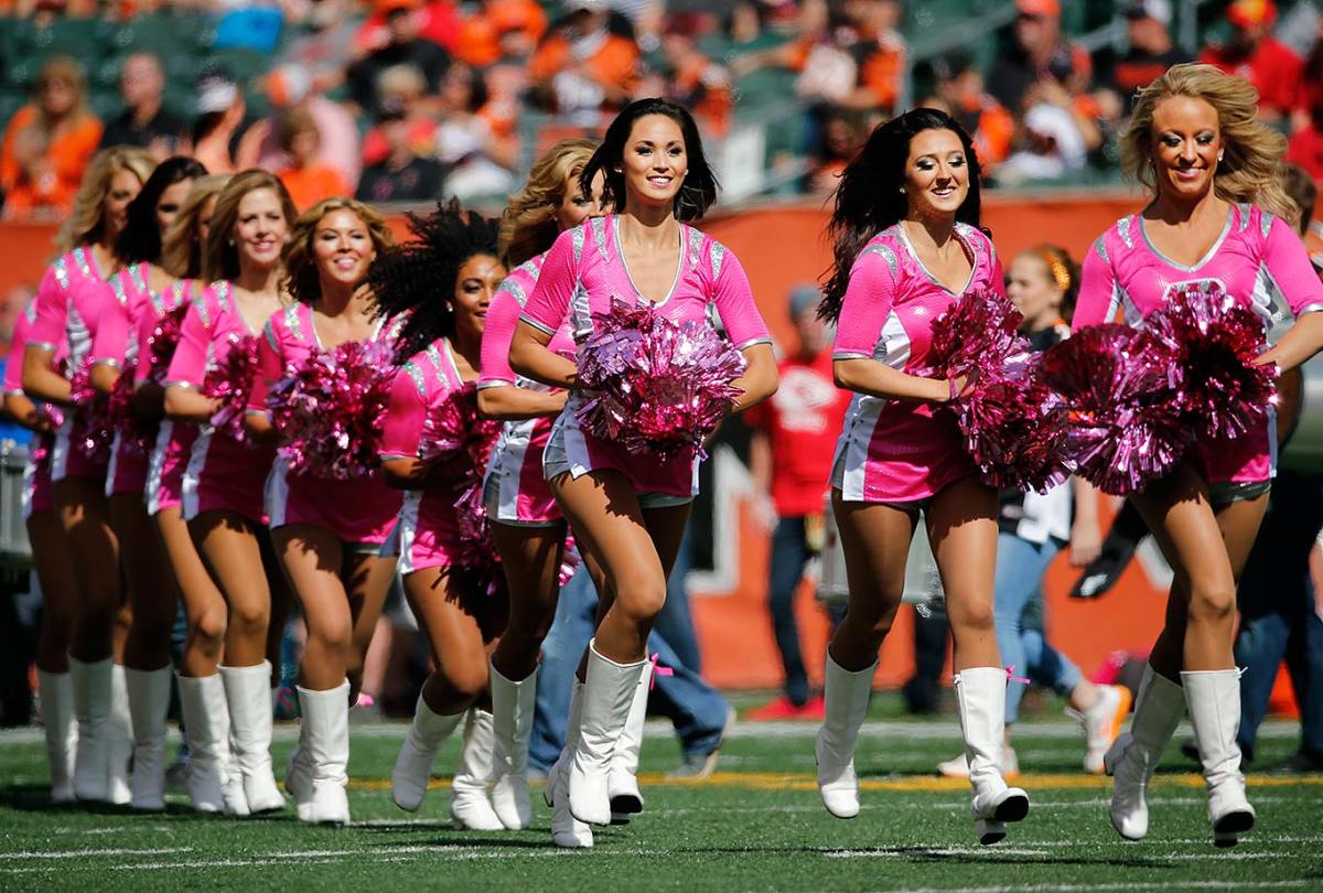 Cincinnati-Bengals-Ben-Gals-cheerleaders-AP_649164389661.jpg