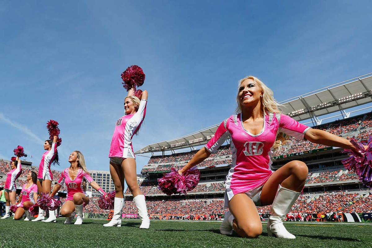Cincinnati-Bengals-Ben-Gals-cheerleaders-AP_25649216148.jpg