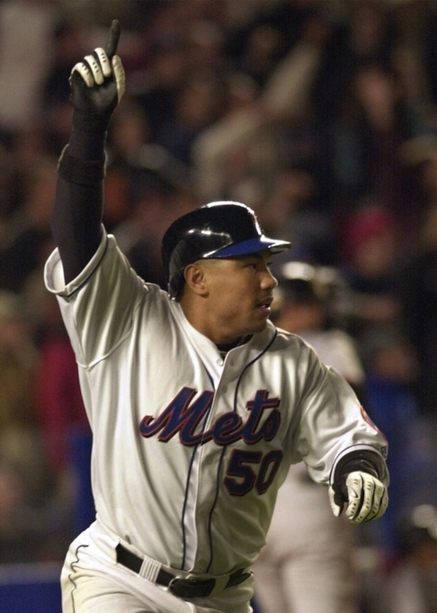 leibowitz-new-york-mets-fan-agbayani.jpg
