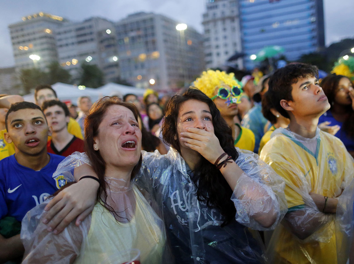 sad-brazil-fans-b865aface9ee4c78876fc0de96242933-0.jpg