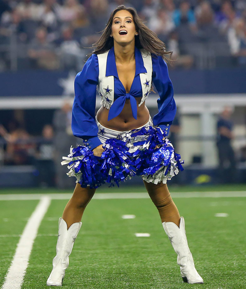 Dallas-Cowboys-cheerleaders-DFX151126048Panthers__at_Cowboys.jpg